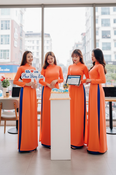 thuê áo dài cam tại hcm