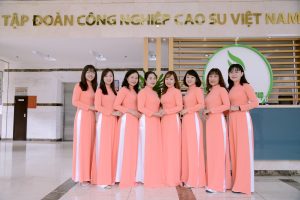 thuê áo dài hồng dâu